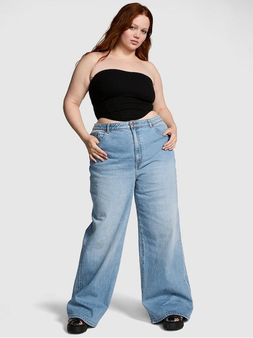 PINK Victoria's Secret Blue
Straight Leg Jeans